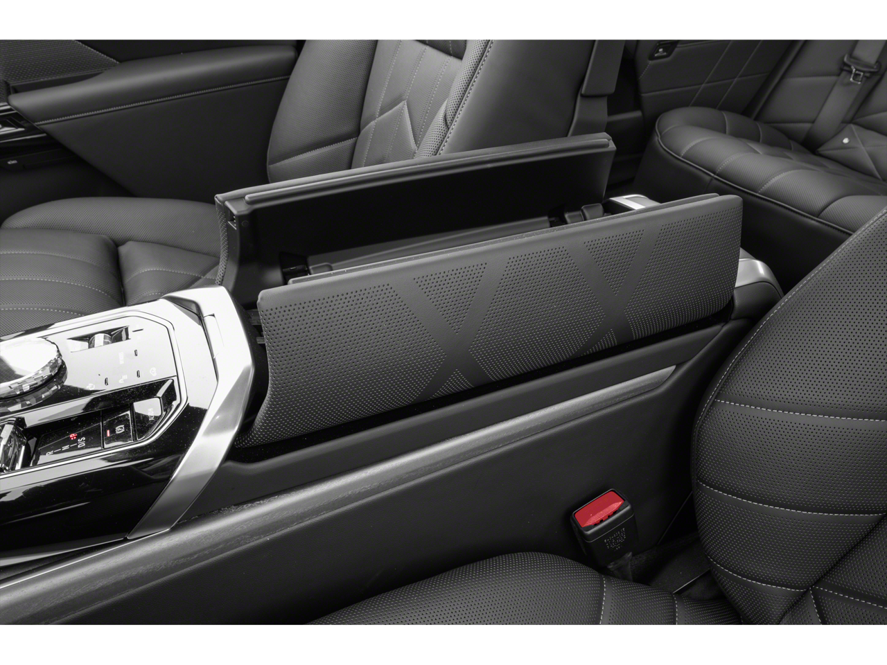 2026 BMW 7 Series 750e - Photo 10