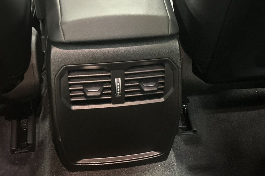 2025 BMW 2 Series 230i