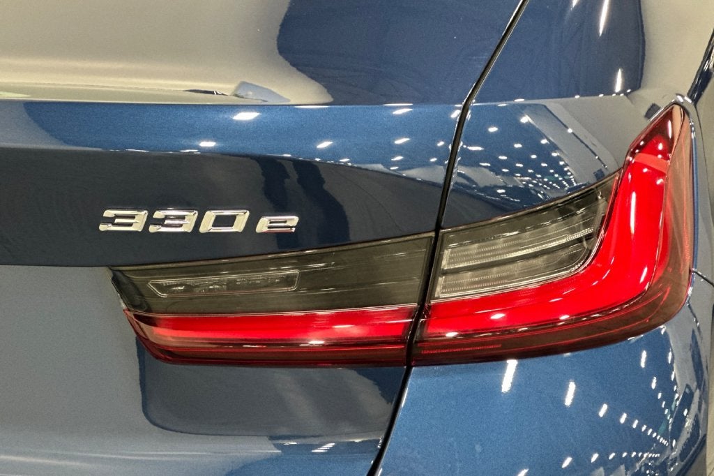 2024 BMW 3 Series 330e iPerformance