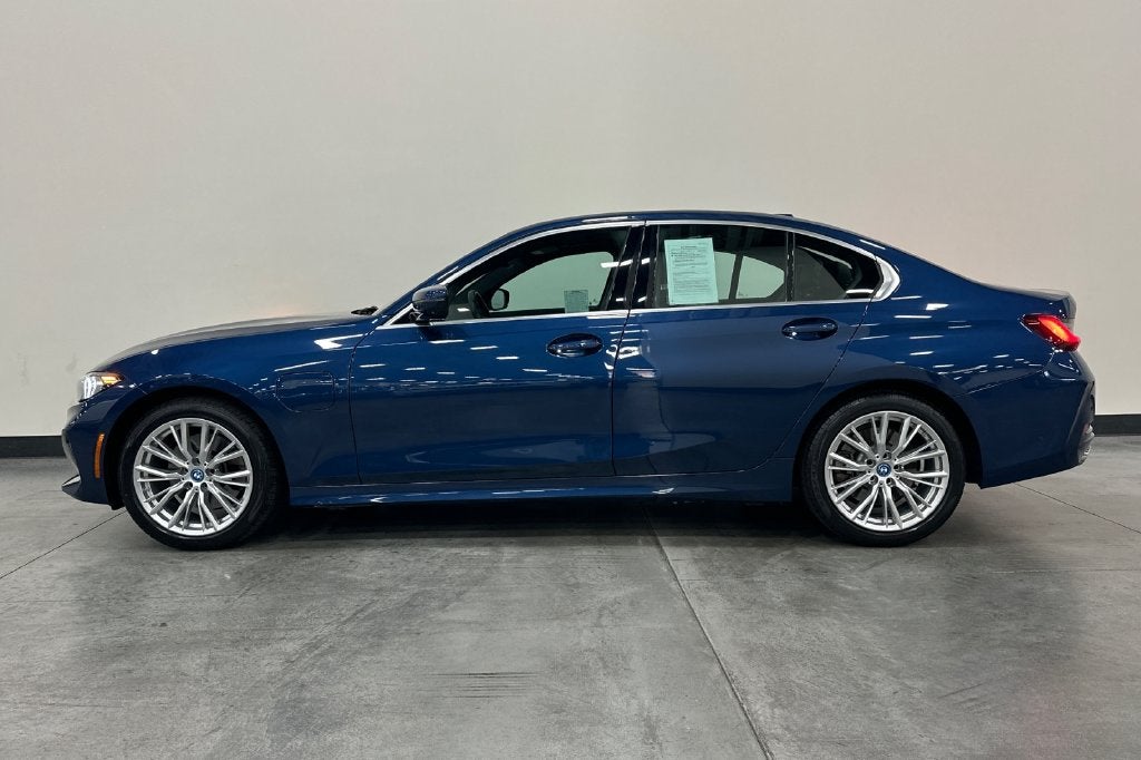 2024 BMW 3 Series 330e iPerformance
