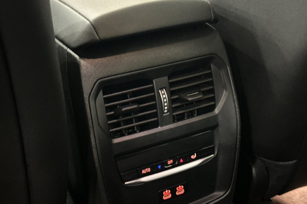 2024 BMW 3 Series 330e iPerformance