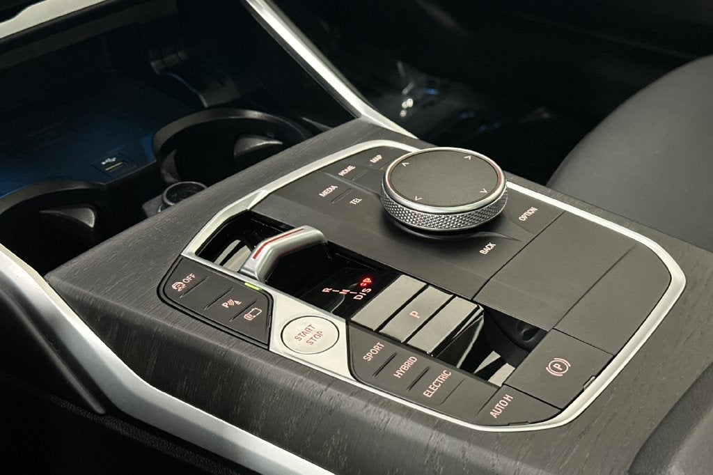 2024 BMW 3 Series 330e iPerformance