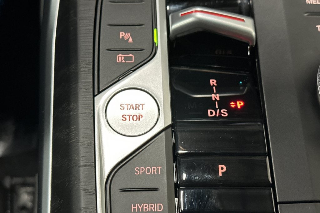 2024 BMW 3 Series 330e iPerformance