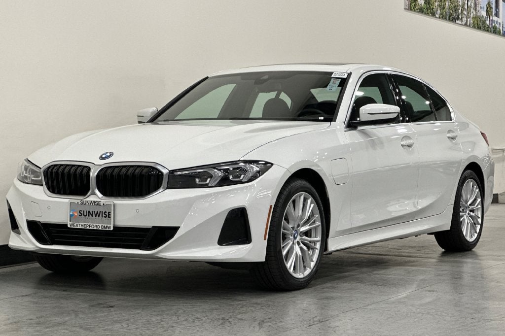 2024 BMW 3 Series 330e iPerformance