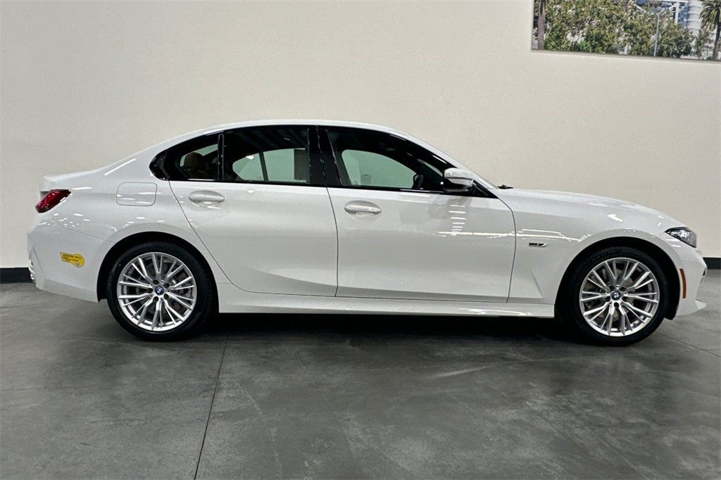 2023 BMW 3 Series 330e iPerformance