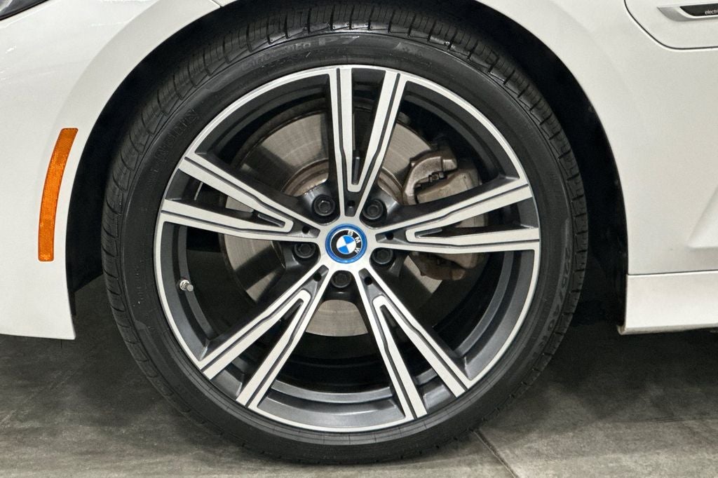2023 BMW 3 Series 330e iPerformance