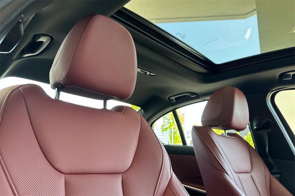 2023 BMW 3 Series 330e iPerformance