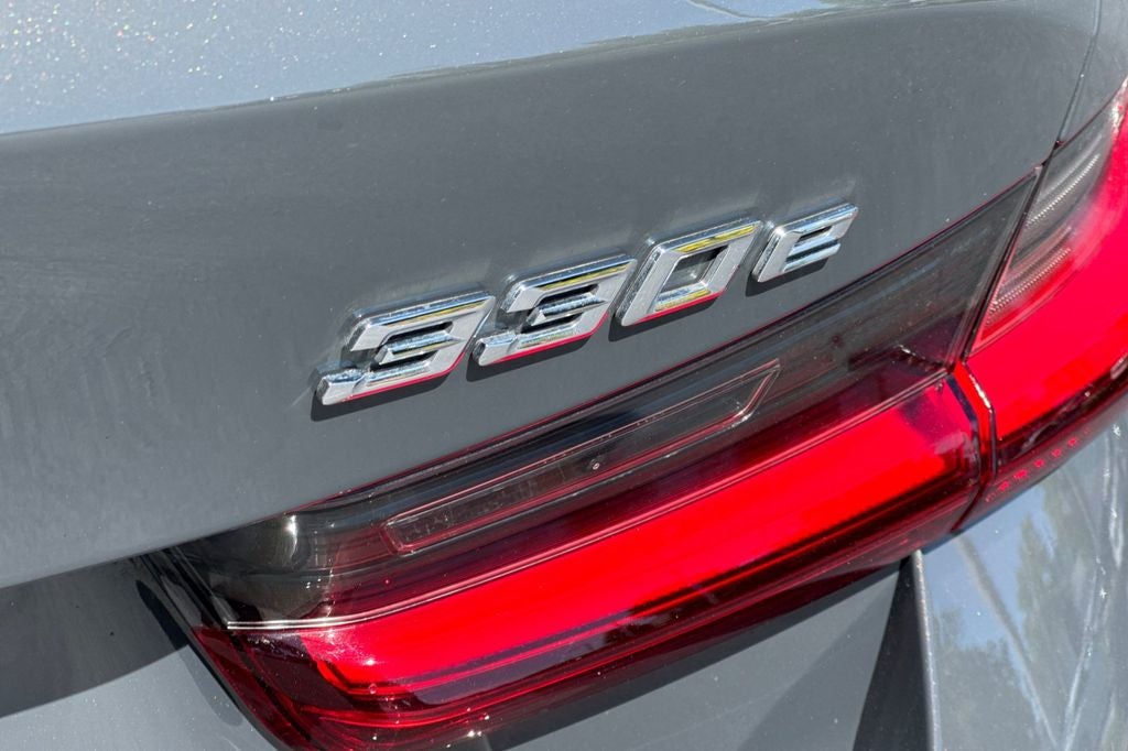 2023 BMW 3 Series 330e iPerformance