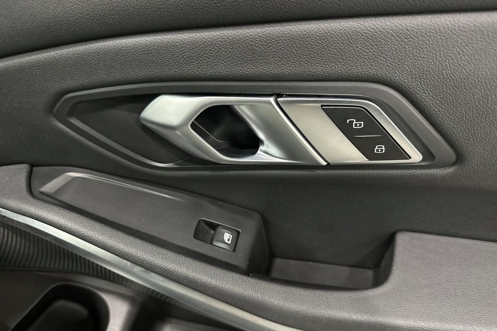 2021 BMW 3 Series 330e iPerformance