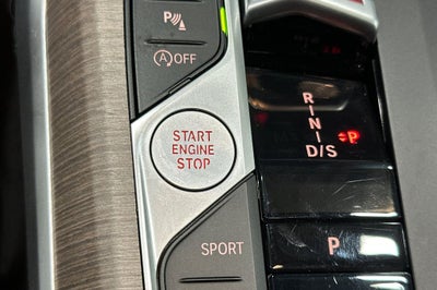 2025 BMW 3 Series 330i