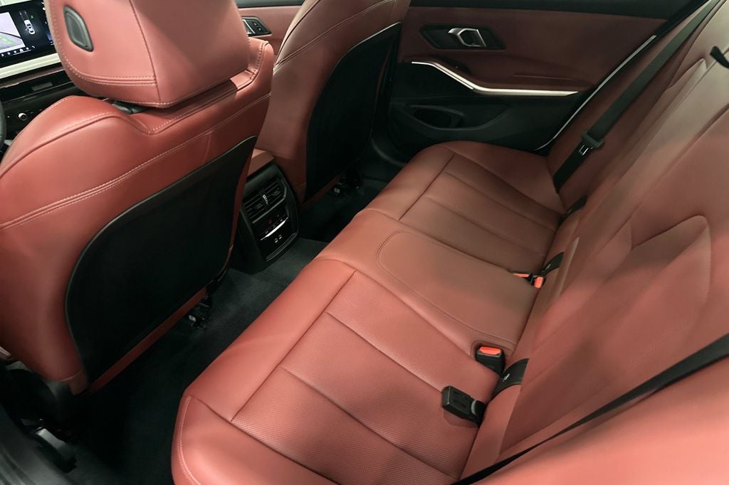 2025 BMW 3 Series 330i
