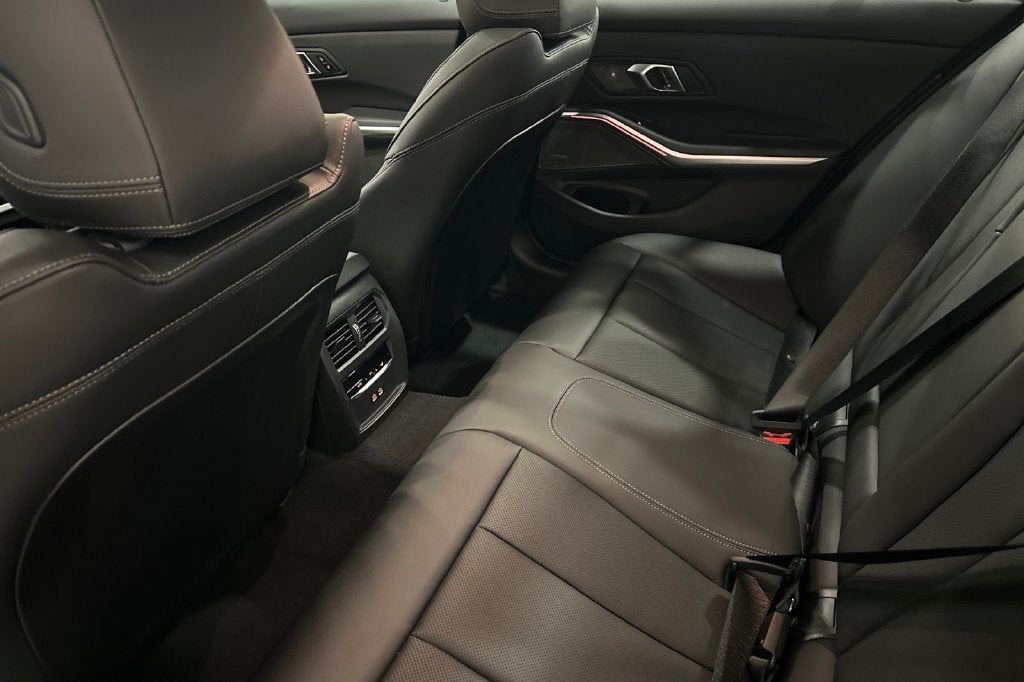 2026 BMW 3 Series 330i