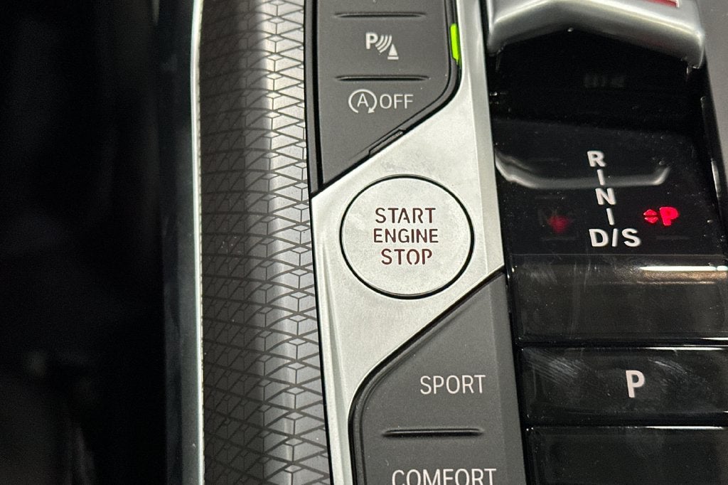 2026 BMW 3 Series 330i