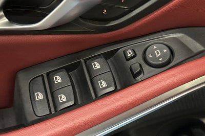 2025 BMW 3 Series 330i