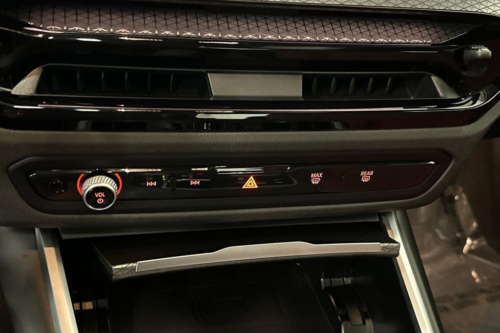 2025 BMW 3 Series 330i