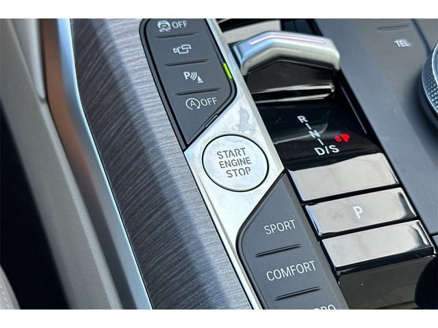2025 BMW 3 Series 330i
