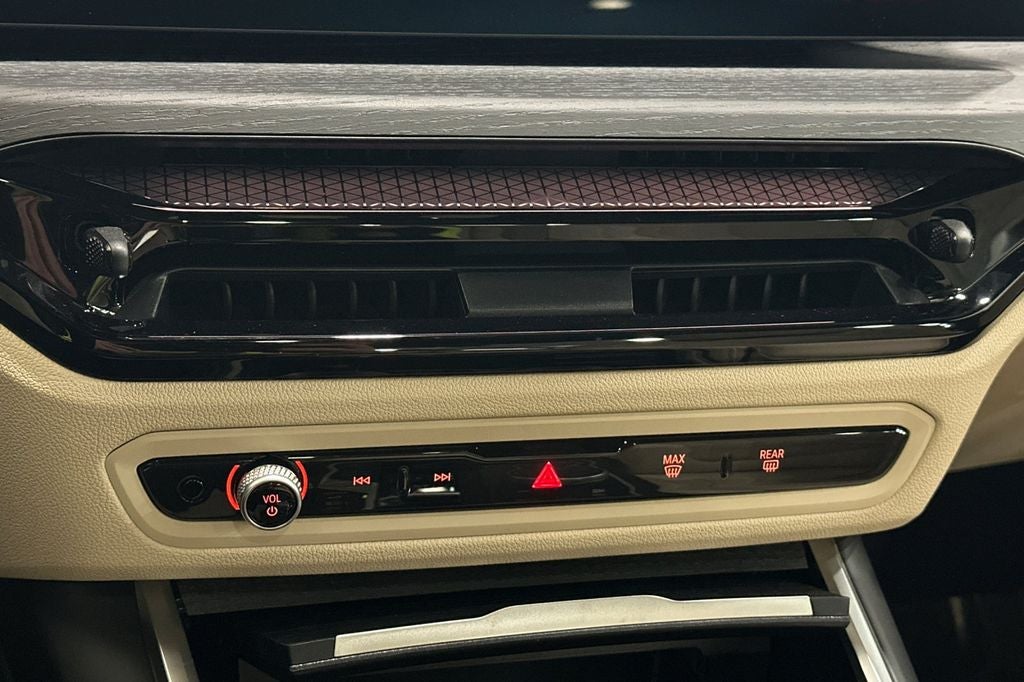 2026 BMW 3 Series 330i