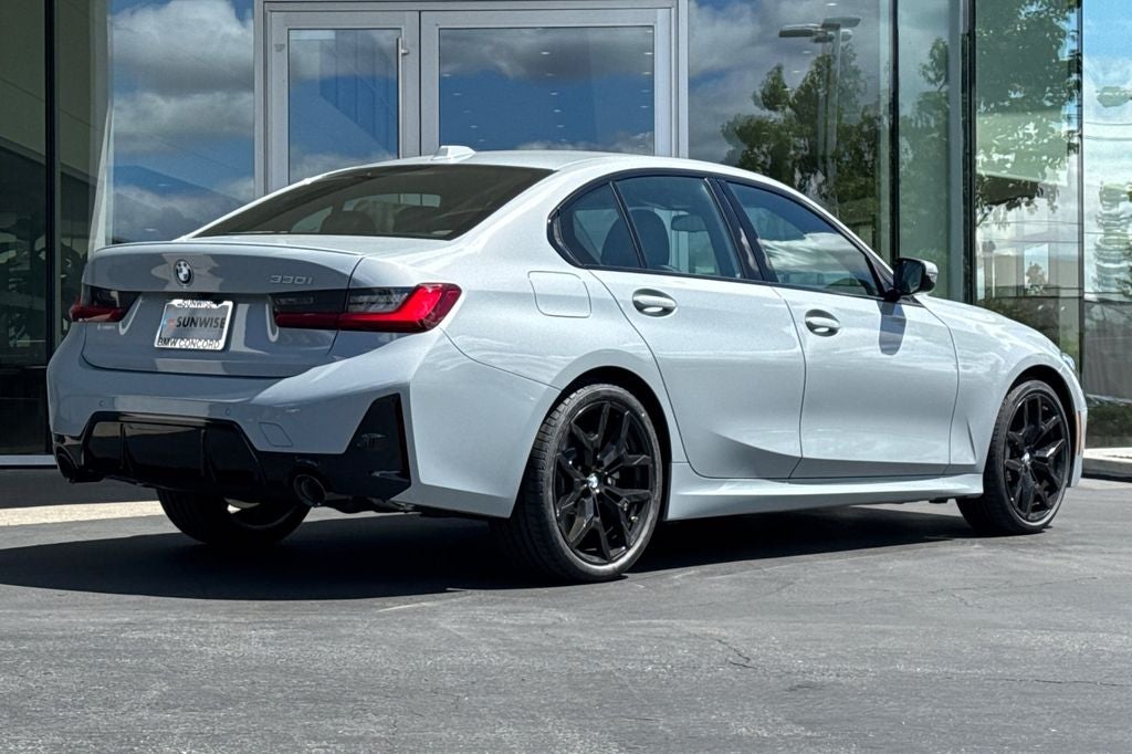 2026 BMW 3 Series 330i