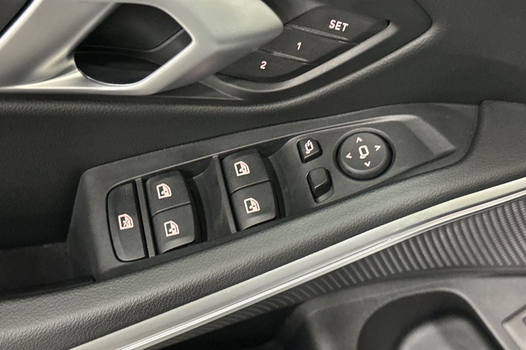 2025 BMW 3 Series 330i