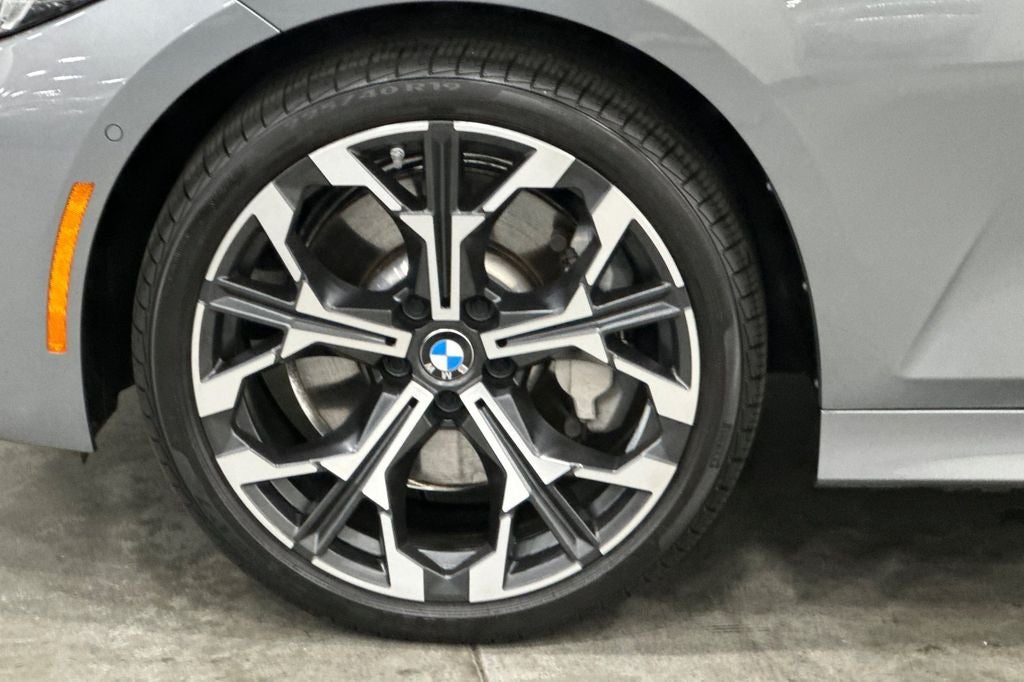 2025 BMW 3 Series 330i