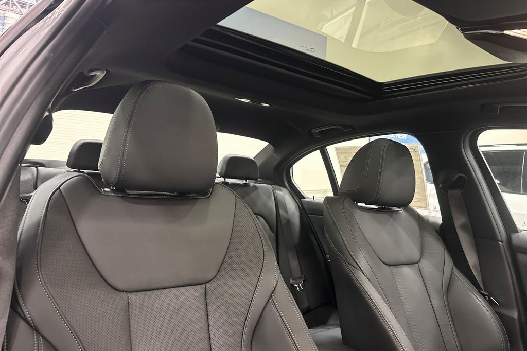 2026 BMW 3 Series 330i