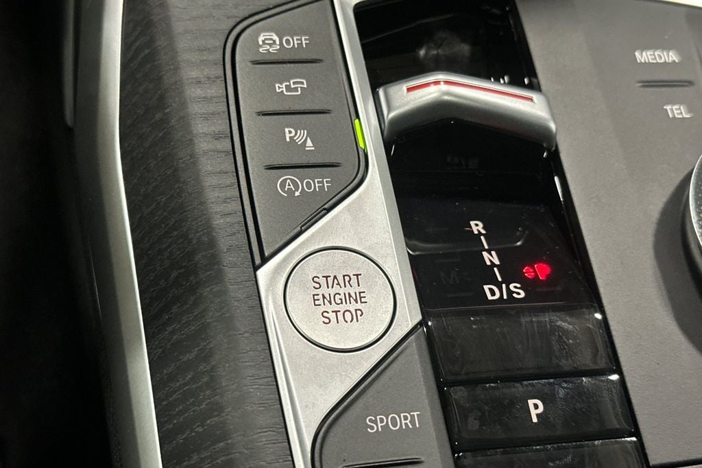 2026 BMW 3 Series 330i