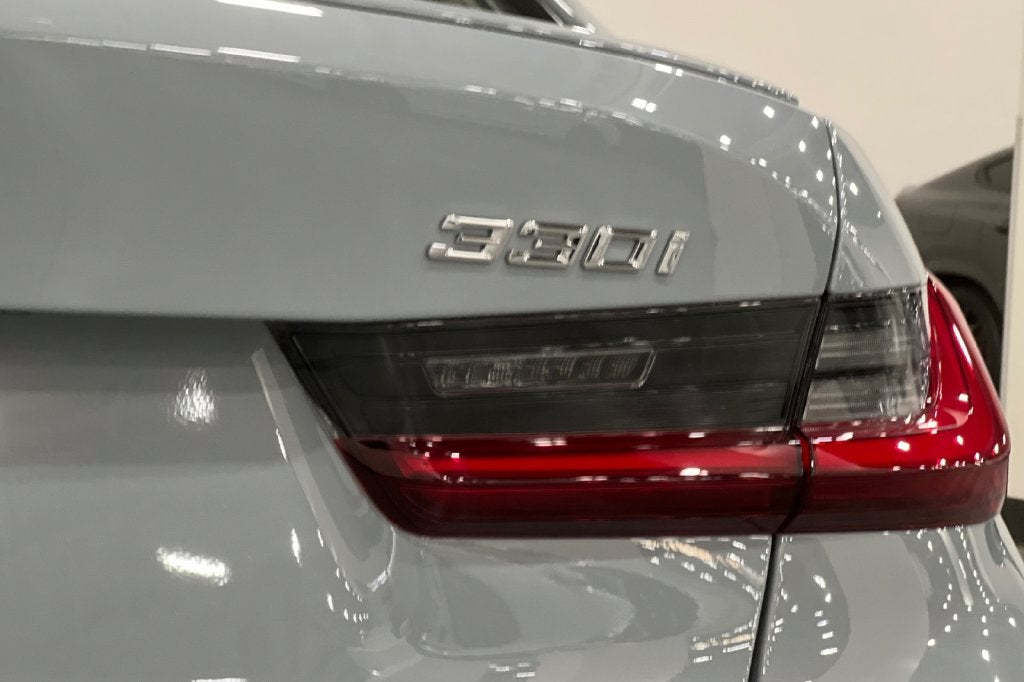 2026 BMW 3 Series 330i