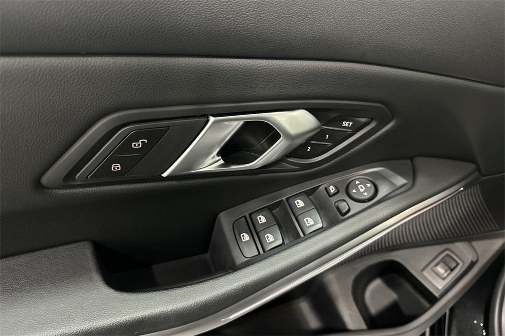 2025 BMW 3 Series 330i