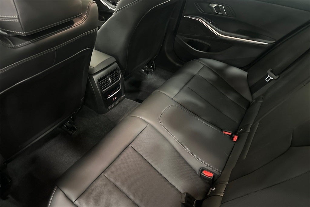 2025 BMW 3 Series 330i