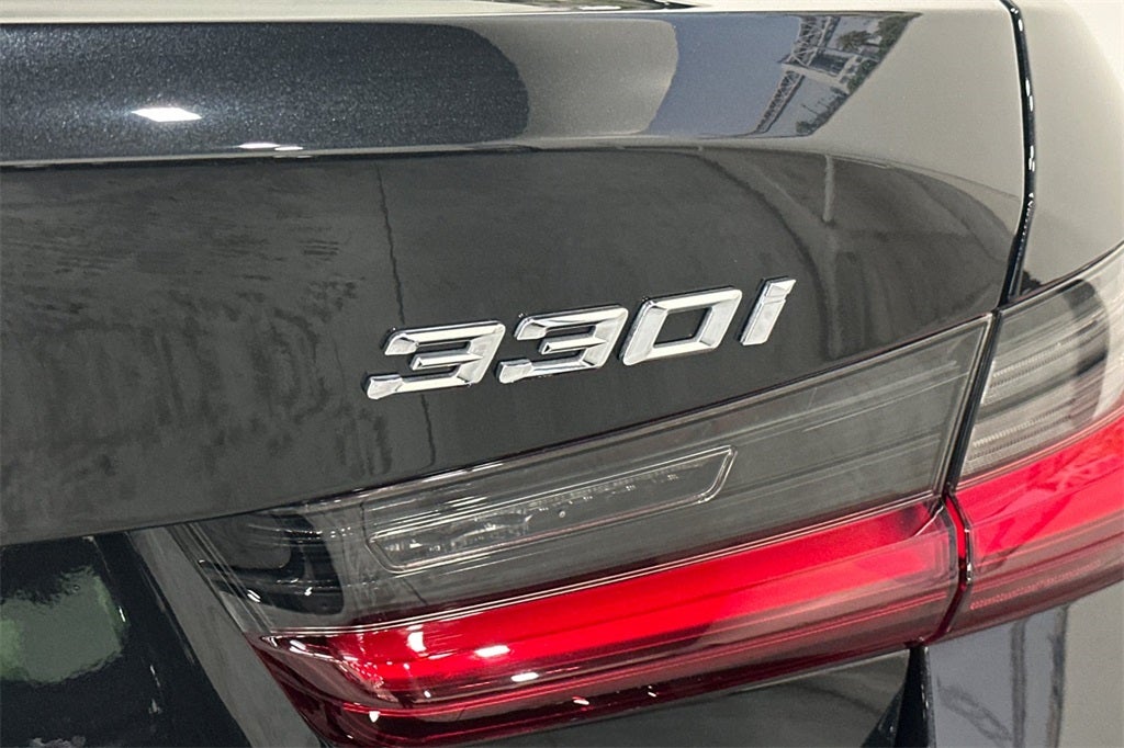 2025 BMW 3 Series 330i