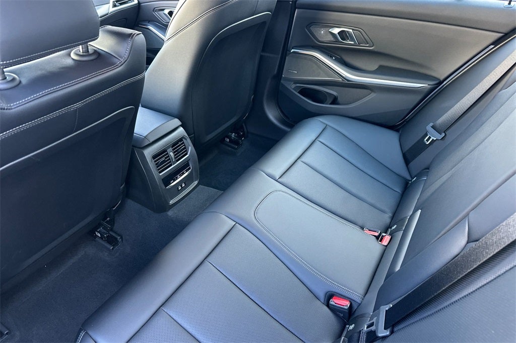 2026 BMW 3 Series 330i