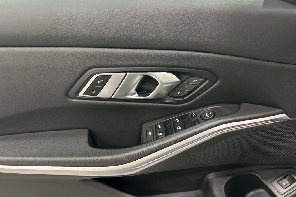 2023 BMW 3 Series 330i