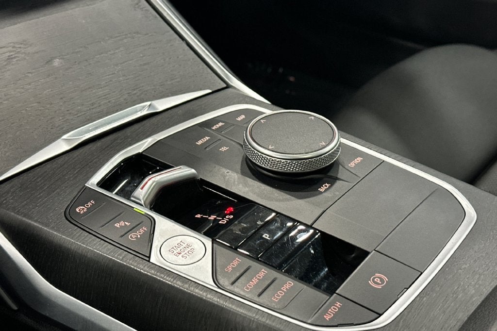 2023 BMW 3 Series 330i