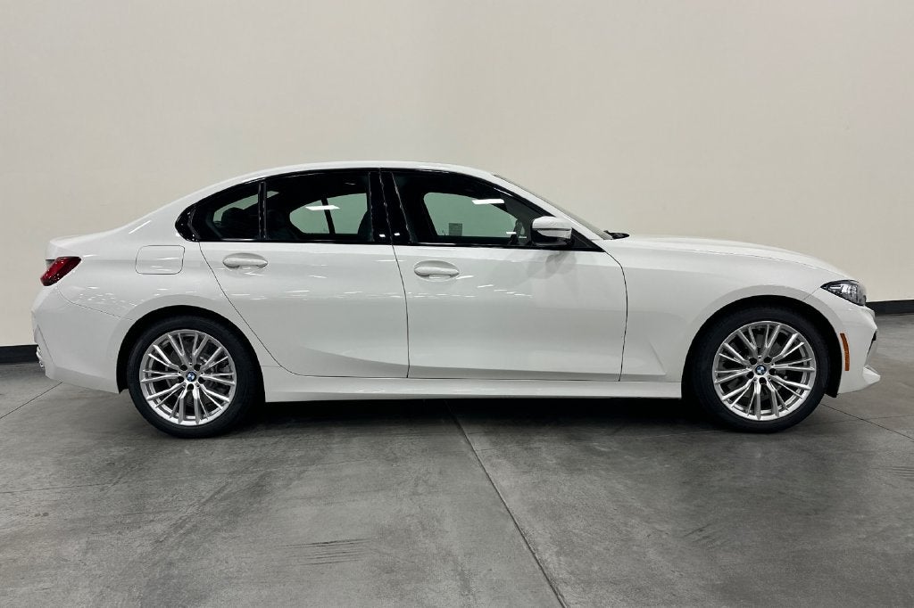 2023 BMW 3 Series 330i