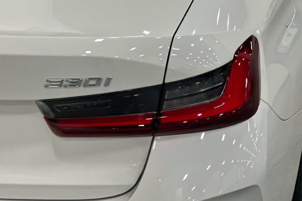 2023 BMW 3 Series 330i