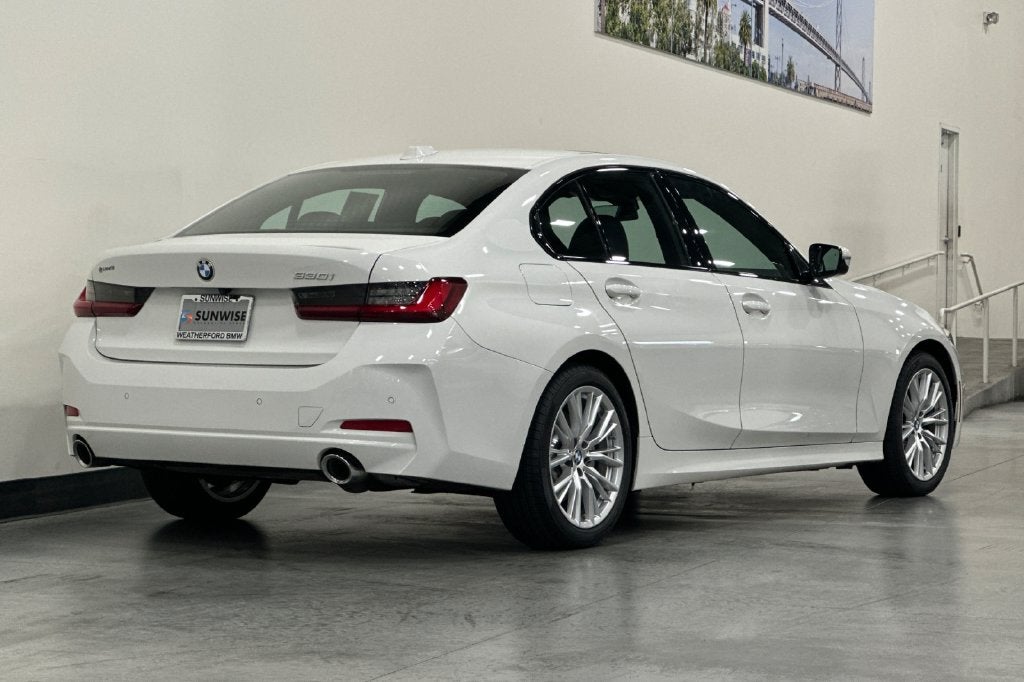 2023 BMW 3 Series 330i