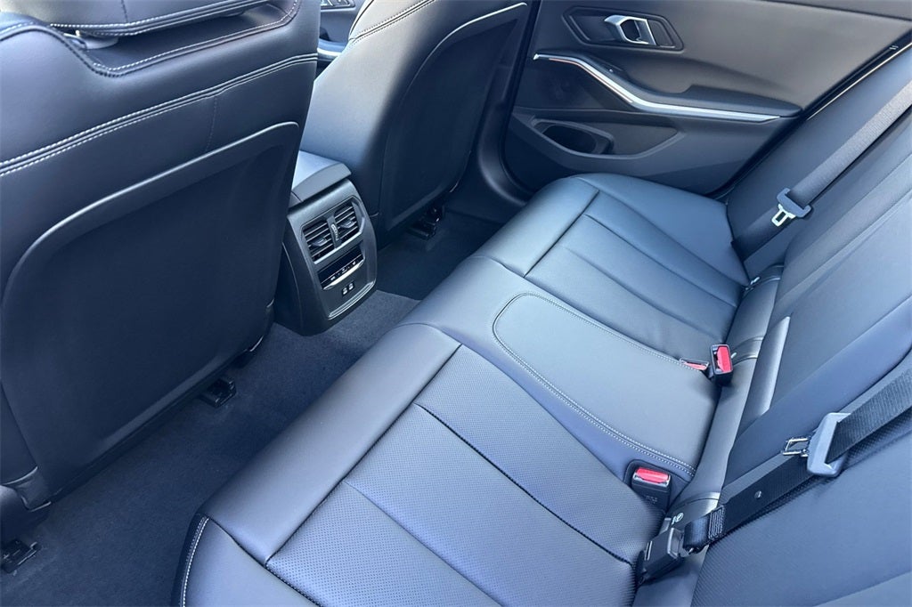 2026 BMW 3 Series 330i xDrive