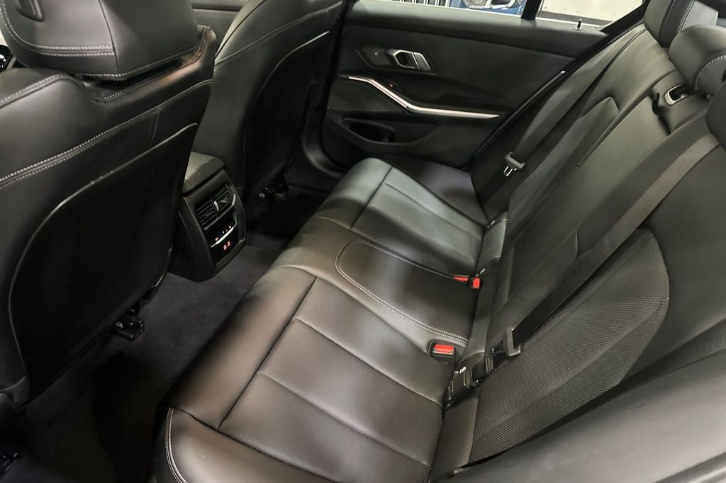 2025 BMW 3 Series 330i xDrive