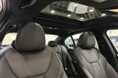 2025 BMW 3 Series 330i xDrive