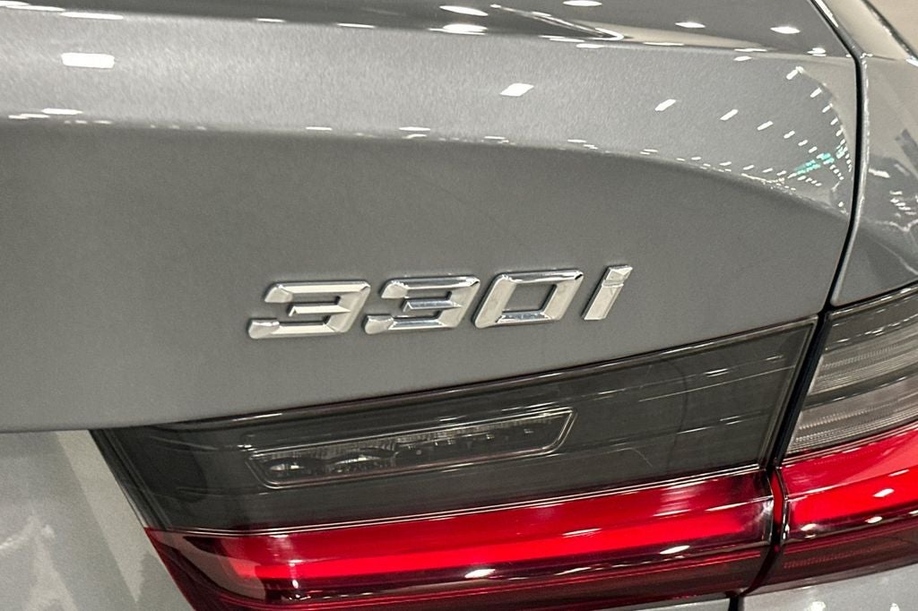 2025 BMW 3 Series 330i xDrive