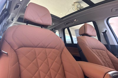2027 BMW X7 xDrive40i