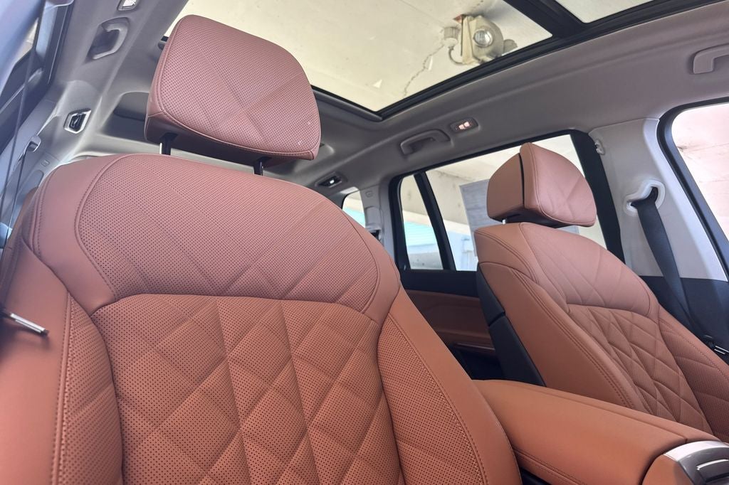 2027 BMW X7 xDrive40i