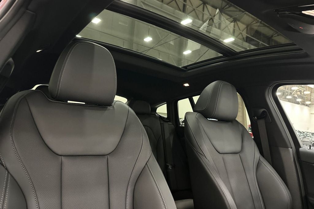 2025 BMW X4 xDrive30i