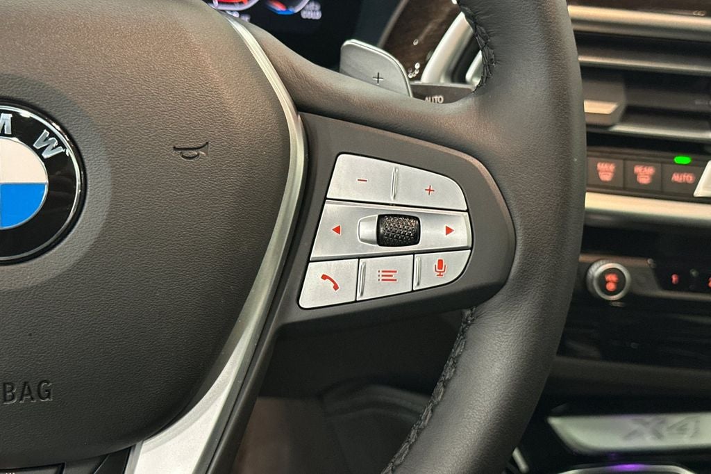 2025 BMW X4 xDrive30i