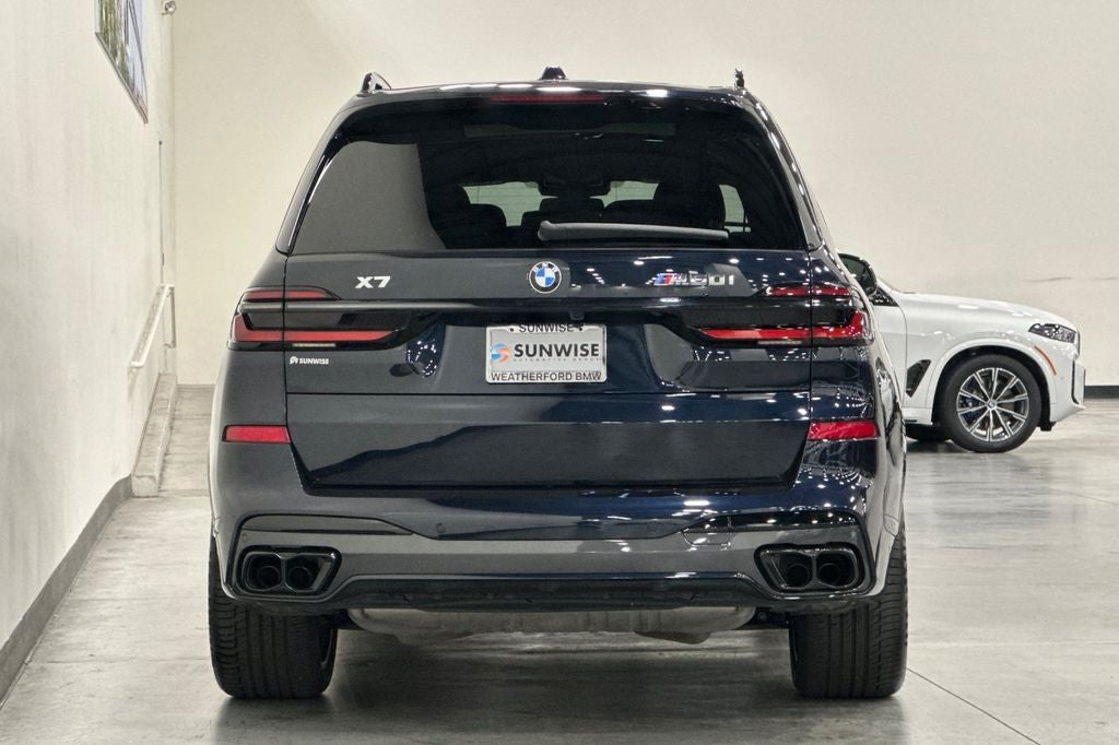 2024 BMW X7 M60i