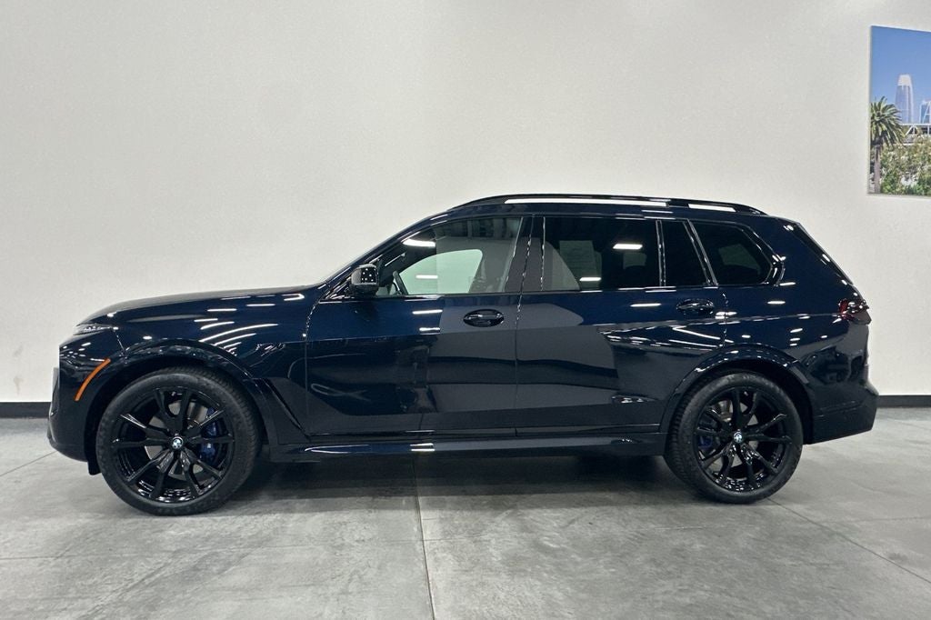2024 BMW X7 M60i