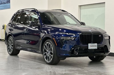 2023 BMW X7 M60i