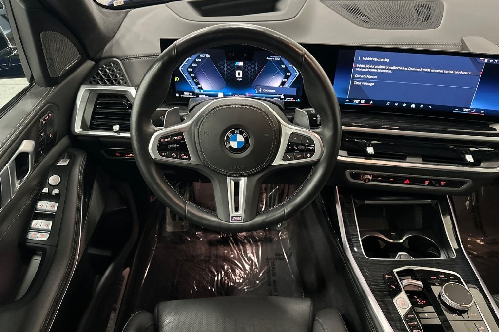 2025 BMW X7 M60i