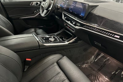 2025 BMW X7 M60i