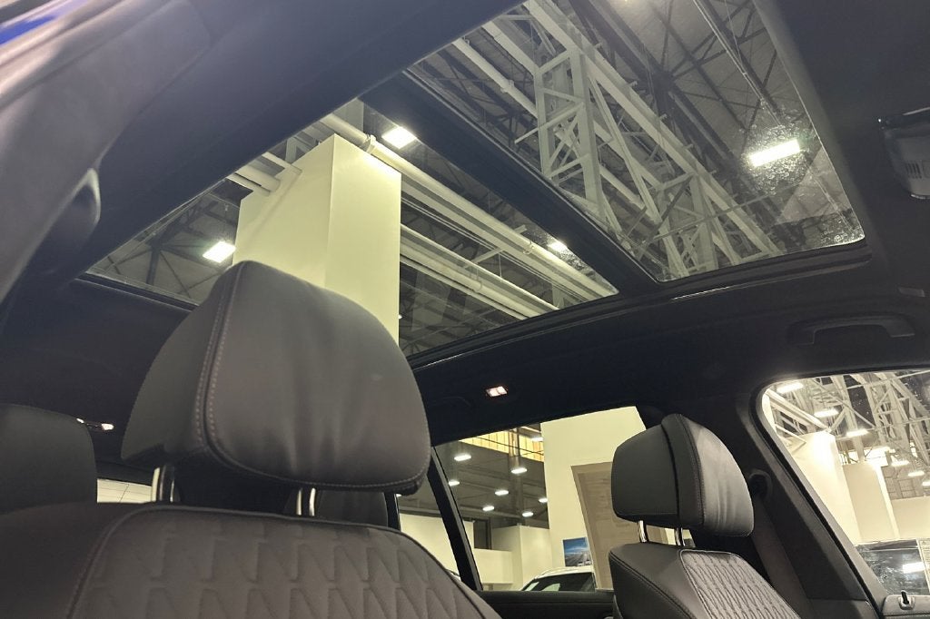 2025 BMW X7 M60i